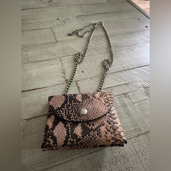 Forever 21 Handbags - Snake Print Chain Crossbody Bag